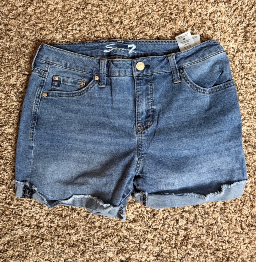 Seven7 Womens Denim Shorts Medium Wash Raw Frayed Hem Size 8 Casual Summer Jean